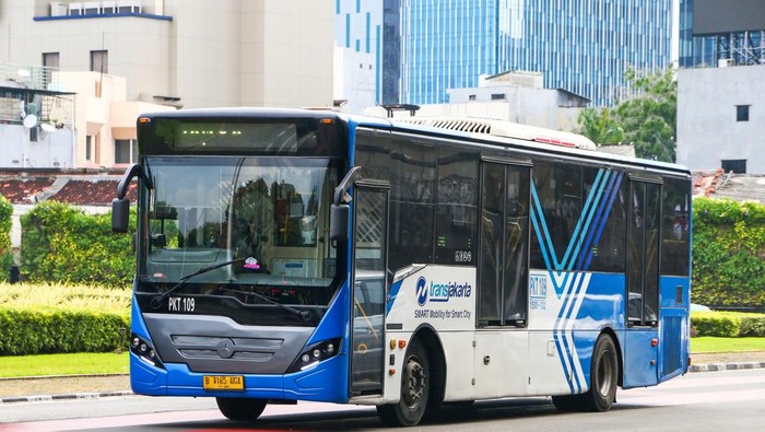 ASN Jakarta Wajib Naik Transportasi Umum: Aturan Rabu Baru