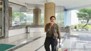 Ayah Pilu, Bayi Meninggal, Demo Sendiri di RSUD Karawang