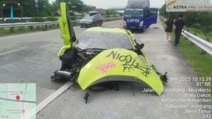 Drama Tabrakan Lamborghini vs Ignis: 2 Luka Parah di Tol Jombang