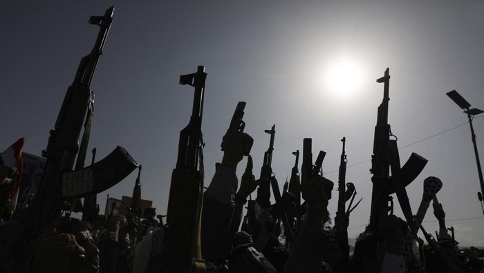 Iran Menyangkal Dukungan Serangan Houthi ke Bandara Israel