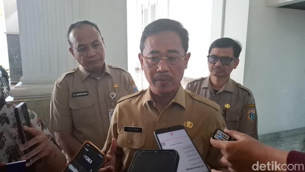 Jakarta Stop Pungli Wisuda: Sekolah Dilarang Patok Biaya