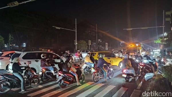 Pemadaman Listrik Bali: Jalan Macet Total, Ini Penyebabnya