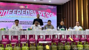 Pengoplos Gas Subsidi: 3 Kg Jadi 12 Kg, Modus Mengejutkan Karawang-Semarang