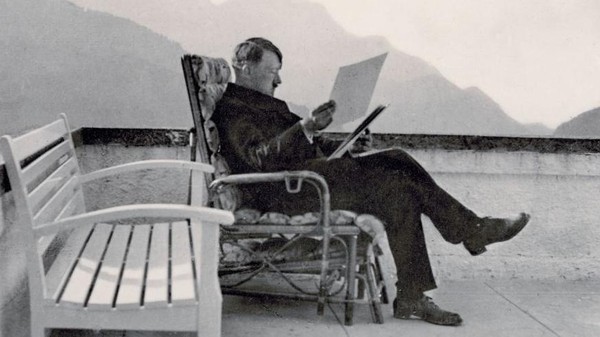 Rahasia Mengejutkan: Buku Harian Palsu Hitler Guncang Inggris