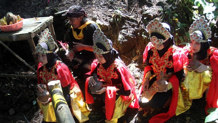 Rahasia Tirta Amerta: Jaga Mata Air, Lestarikan Bumi