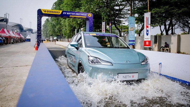 Amankah Kendaraan Listrik Anda Saat Terendam Banjir?