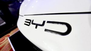 BYD Indonesia: Mobil Terlaris Juni 2025, Bukan M6!