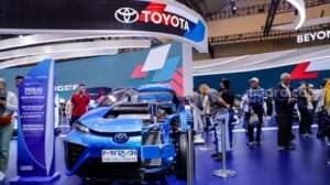 GIIAS 2025: Ratusan Mobil Listrik & Lintasan Air Spesial!