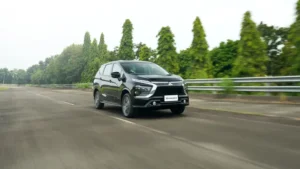 Mitsubishi Xpander Cross: Petualangan Keluarga, Lebih Agresif, SUV Terbaik
