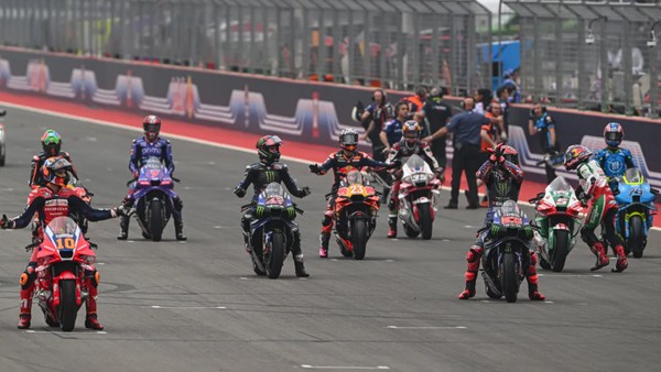 Rahasia Pebalap MotoGP: Menolak Start Terdepan?