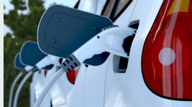 Rahasia Terungkap: Produsen Mobil Sengaja Gagal Jual EV?
