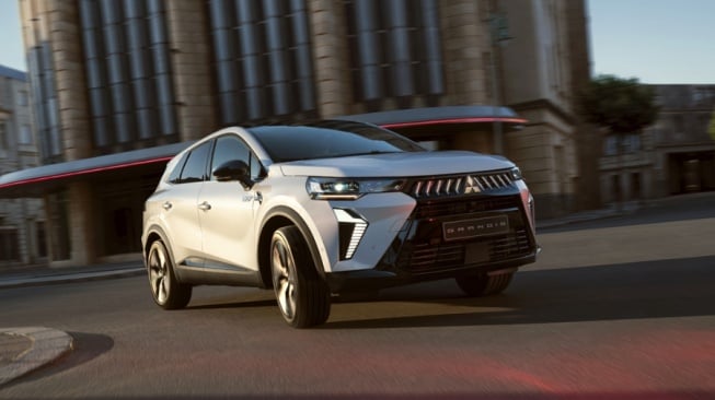 SUV Baru Mitsubishi: Pajero Sport "Lite", Mesin Avanza, Sunroof!