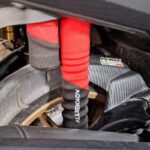 Sarung Sokbreker Motor: Gaya Kekinian atau Punya Manfaat?