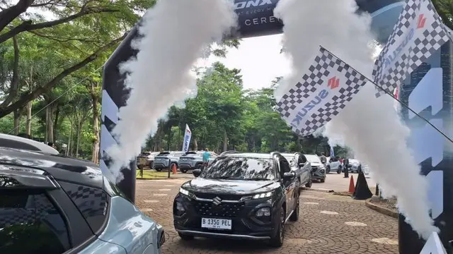 Suzuki Fronx Cikarang: Ekspor Perdana, Raih Pasar Global Bulan Ini