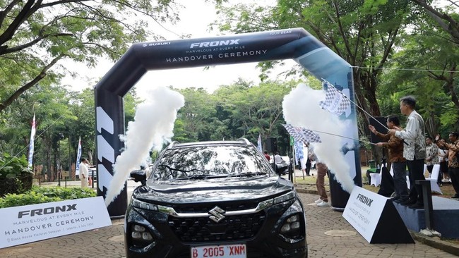 Suzuki Fronx Resmi Tiba di Tangan Konsumen Indonesia