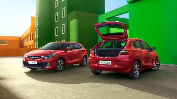 Toyota Glanza Rp 130 Juta: Spesifikasi & Fitur Menariknya